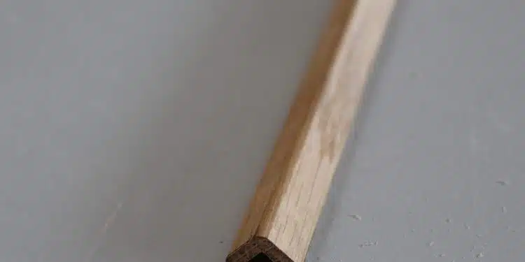 baguette d’angle bois