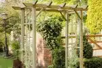 Comment fabriquer une arche de jardin en bois